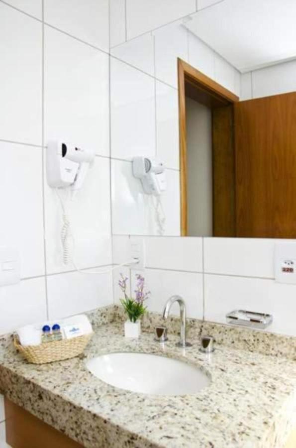 Millian Hotel Jundiai Bagian luar foto